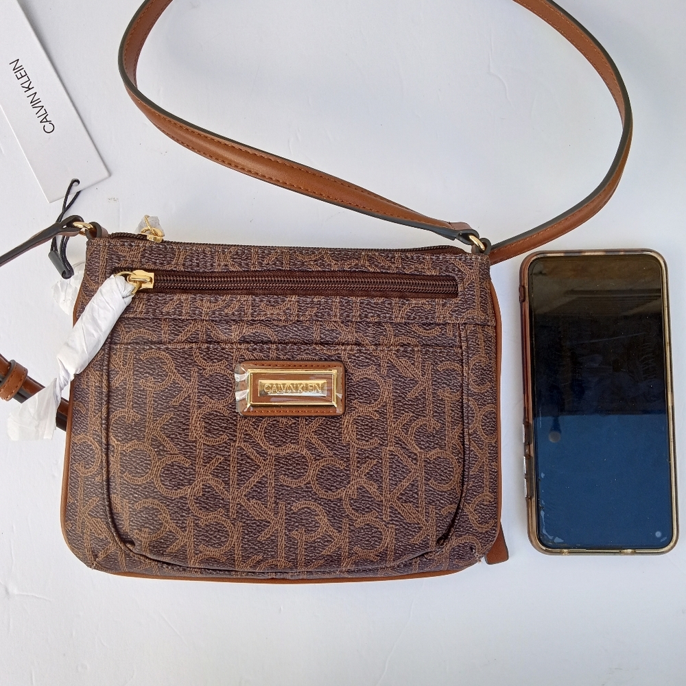 Calvin klain crossbody bag